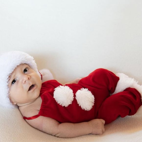 Ravi, filho de Viih Tube e Eliezer, apareceu de Papai Noel em foto de natal