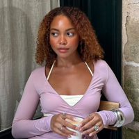 Nem rosa, nem vermelho: o tênis Adidas cor de 'bala 7 Belo' que parece New Balance e ainda garante o status de um visual esportivo nostálgico