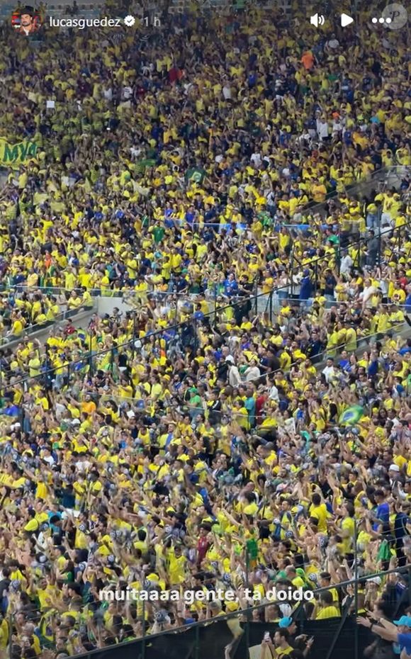 Logo, a torcida começou a xingar Virgínia