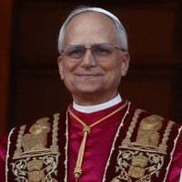 Após anúncio de Leão XIV como novo Papa, foto inédita de Robert Prevost tomando cerveja no Brasil viraliza na web. Veja!