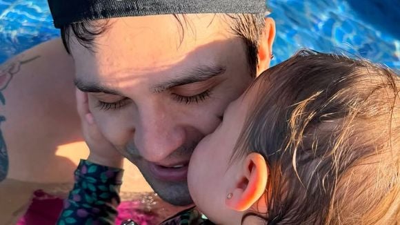 'Te proteger de toda maldade do mundo': Luan Santana mostra filha com Jade Magalhães em foto rara e desabafo sobre a menina comove a web
