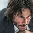 'De repente, percebi que aquilo não era o que eu queria fazer da minha vida, então pedi demissão': Keanu Reeves, hoje aos 62 anos e com 4 décadas de fama, foi gerente de um restaurante antes de se tornar ator