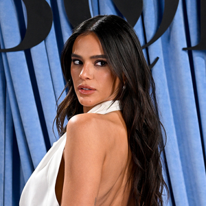 Segundo Inma Novillo, especialista em maquiagem e gerente de marketing da You Are The Princess e da marca MET, “a maquiagem de verão apresenta texturas mais leves, maior luminosidade e menor cobertura”.