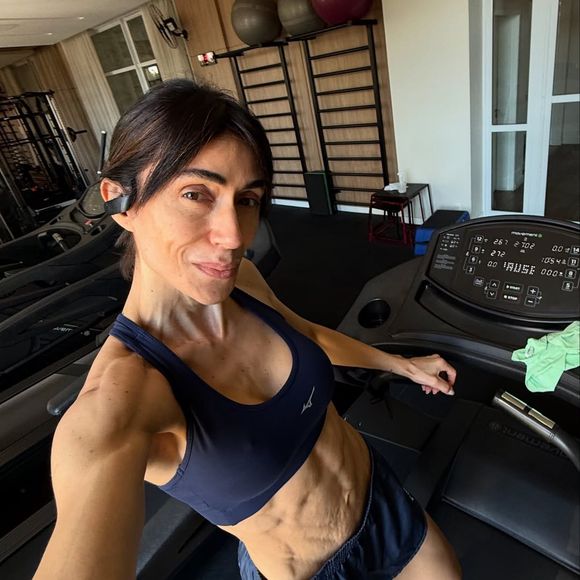 Antes de entrar em 'A Fazenda', Michelle Barros publicou um vídeo dizendo que treina desde os seus 30 anos