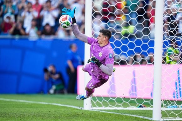 A atuação decisiva de Orlando Gill nos pênaltis eliminou a Alemanha da Copa do Mundo e garantiu ao Brasil o posto de único pentacampeão mundial pelos próximos quatro anos