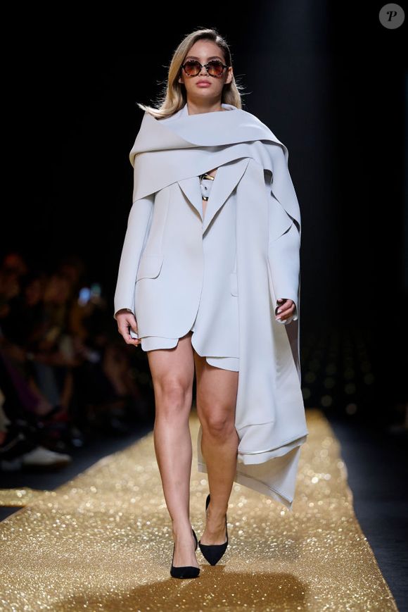 Gabriely Miranda, mulher de Endrick, estreia na Semana de Moda de Madrid