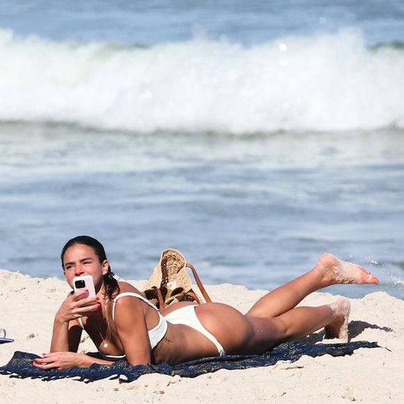 Bruna Marquezine aproveitou para mandar um áudio nas redes sociais