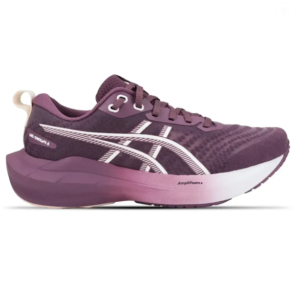 Os novos tênis em tom 'batata doce' da Asics estão conquistando mulheres com mais de 50 anos por unir conforto, amortecimento e um visual sofisticado que vai muito além da academia