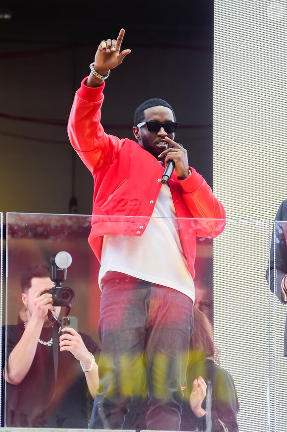 P. Diddy é acusado de estupro, tráfico sexual, extorsão e mais crimes