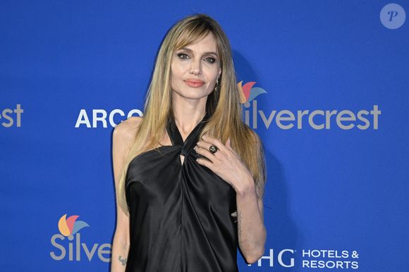 Angelina Jolie contratou um assassino para matá-la nos anos 1990