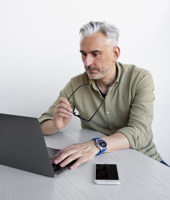 Estudo revela habilidade digital que aumenta as chances de trabalhar após os 55 anos