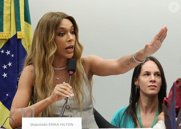 Erika Hilton solicitou a abertura de inquérito policial. O documento foi registrado no Grupo Especial de Combate aos Crimes Raciais e de Intolerância do MP-SP