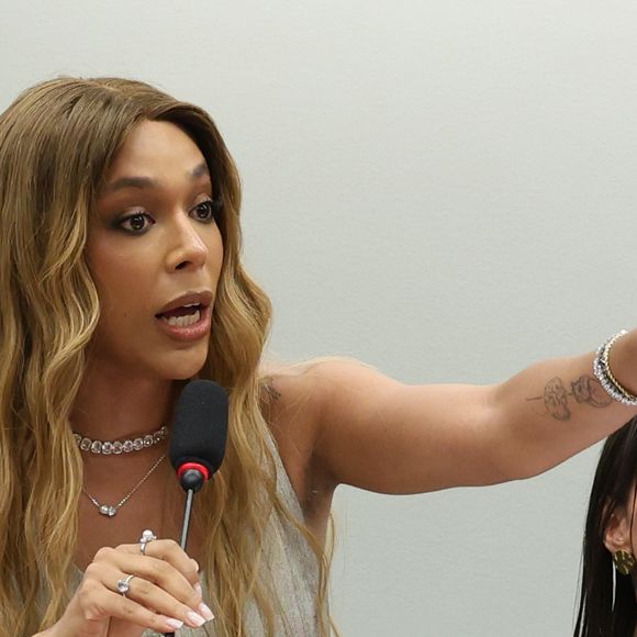 Erika Hilton solicitou a abertura de inquérito policial. O documento foi registrado no Grupo Especial de Combate aos Crimes Raciais e de Intolerância do MP-SP