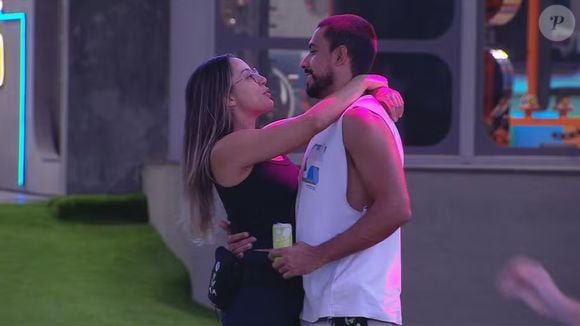 'Não sei ainda como vai ser as coisas, mas eu não descartei nenhuma possibilidade, só não sei dizer', disse Renata